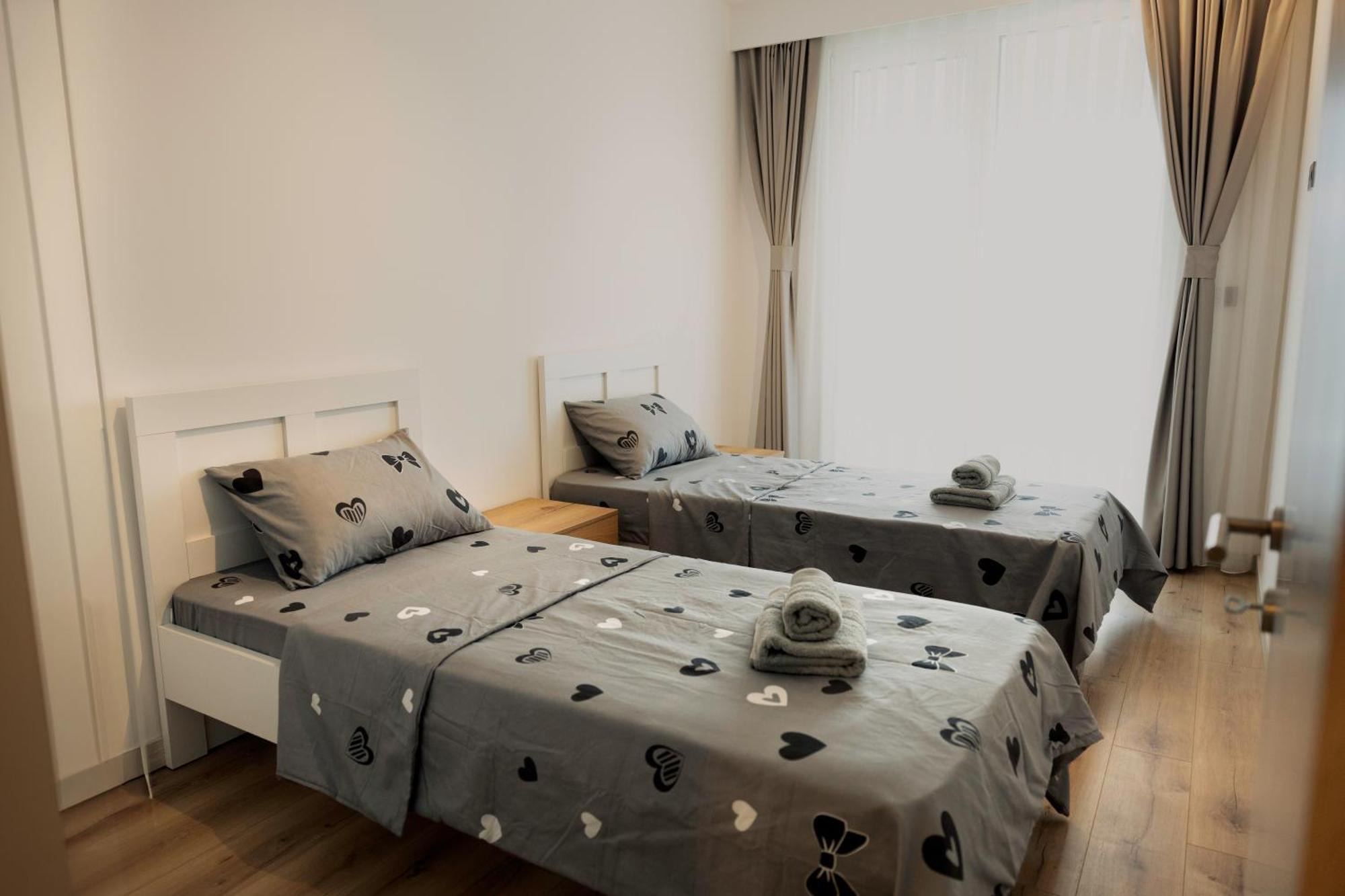 33Rd Floor Twin Apartments In Cevahir Sky City Complex With Pool, Spa, Fitness And Parking Included In Price สโกเปีย ภายนอก รูปภาพ