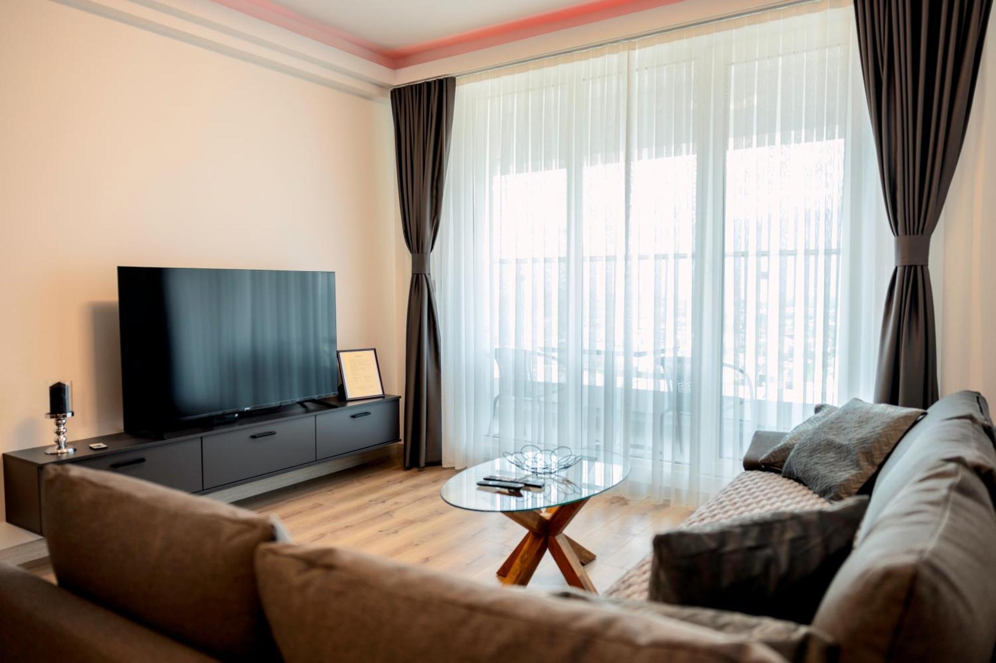 33Rd Floor Twin Apartments In Cevahir Sky City Complex With Pool, Spa, Fitness And Parking Included In Price สโกเปีย ภายนอก รูปภาพ