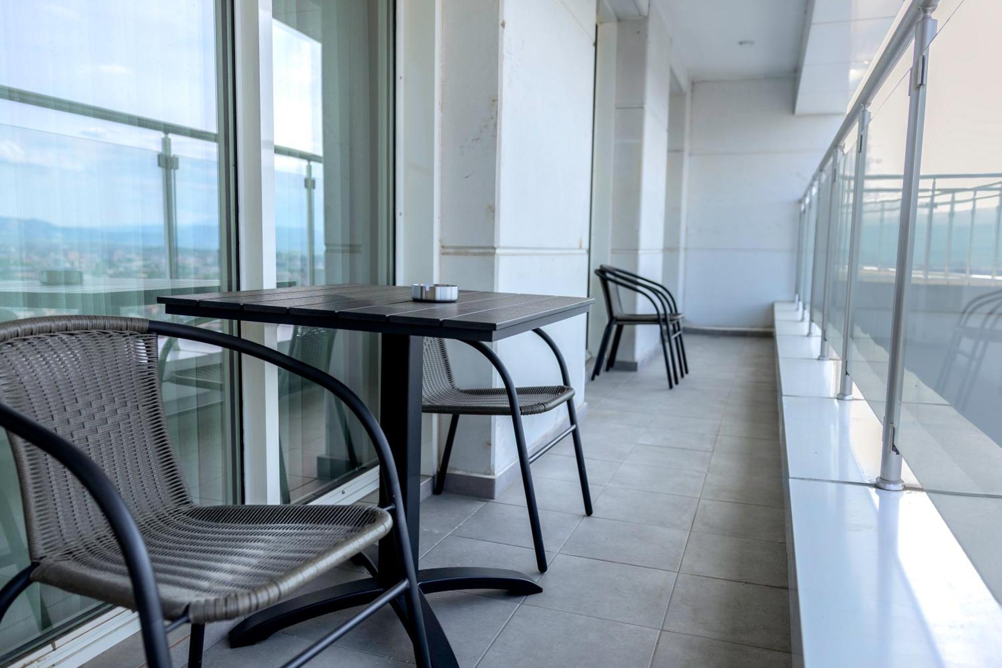 33Rd Floor Twin Apartments In Cevahir Sky City Complex With Pool, Spa, Fitness And Parking Included In Price สโกเปีย ภายนอก รูปภาพ